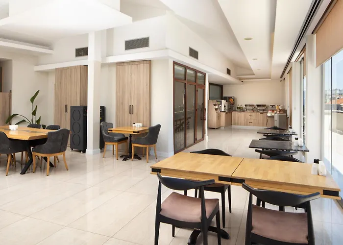 Atik Palas Hotel