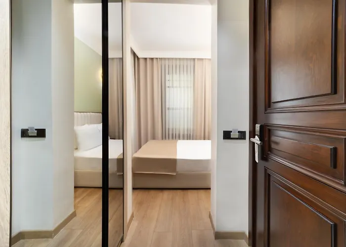 Atik Palas Hotel